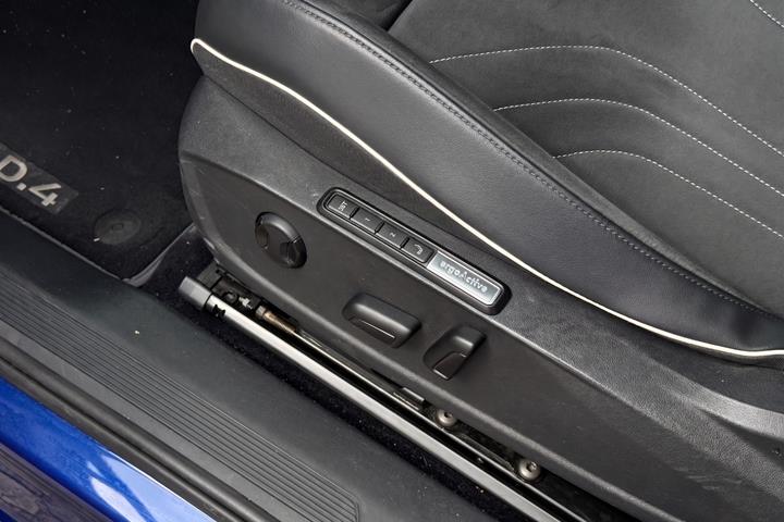 Blå VW ID.4 fra 2021