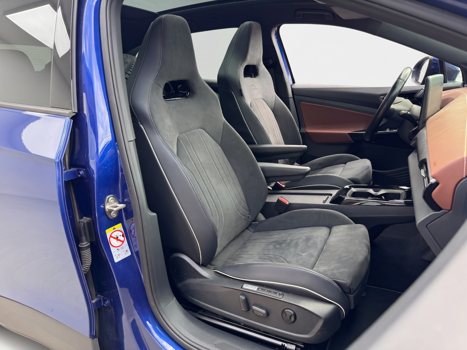 Blå VW ID.4 fra 2021