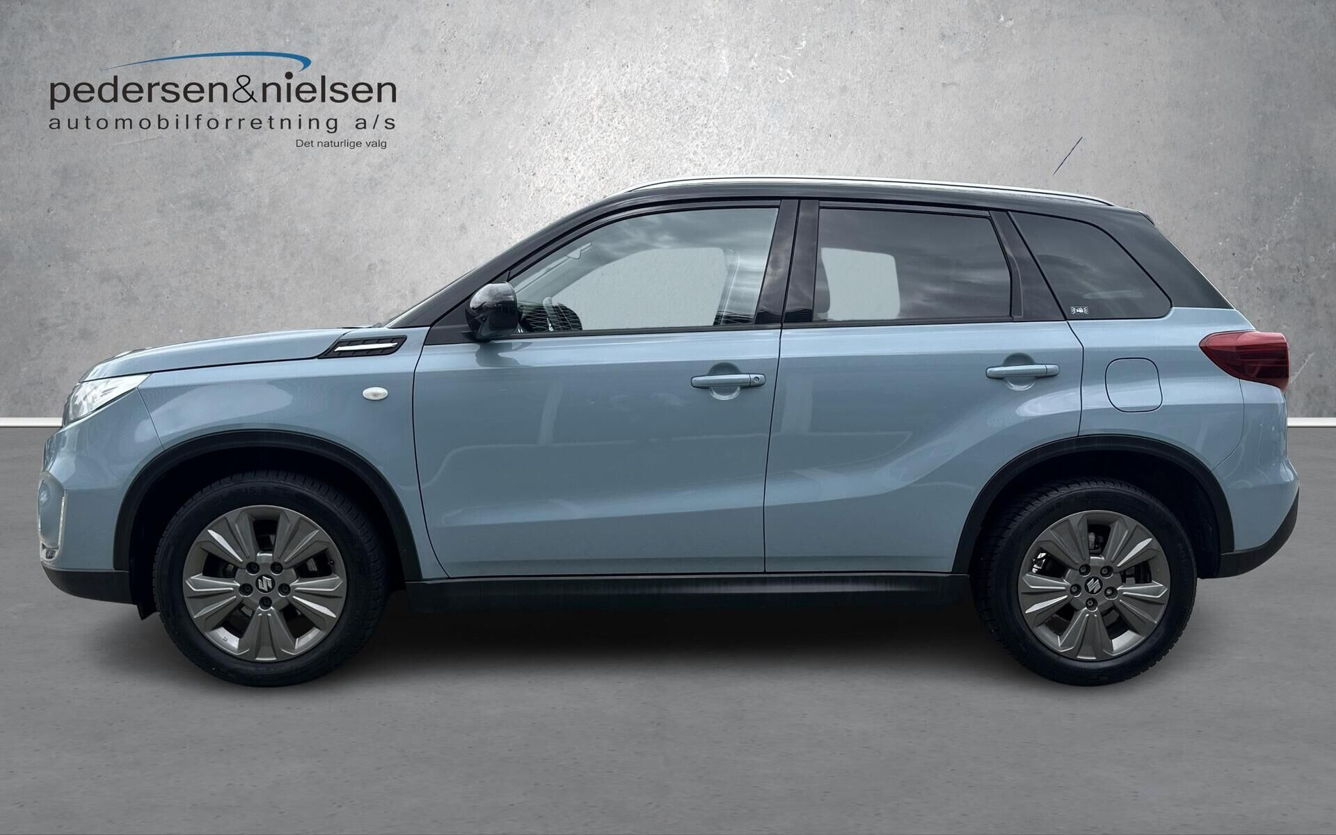 Blå Suzuki Vitara fra 2020