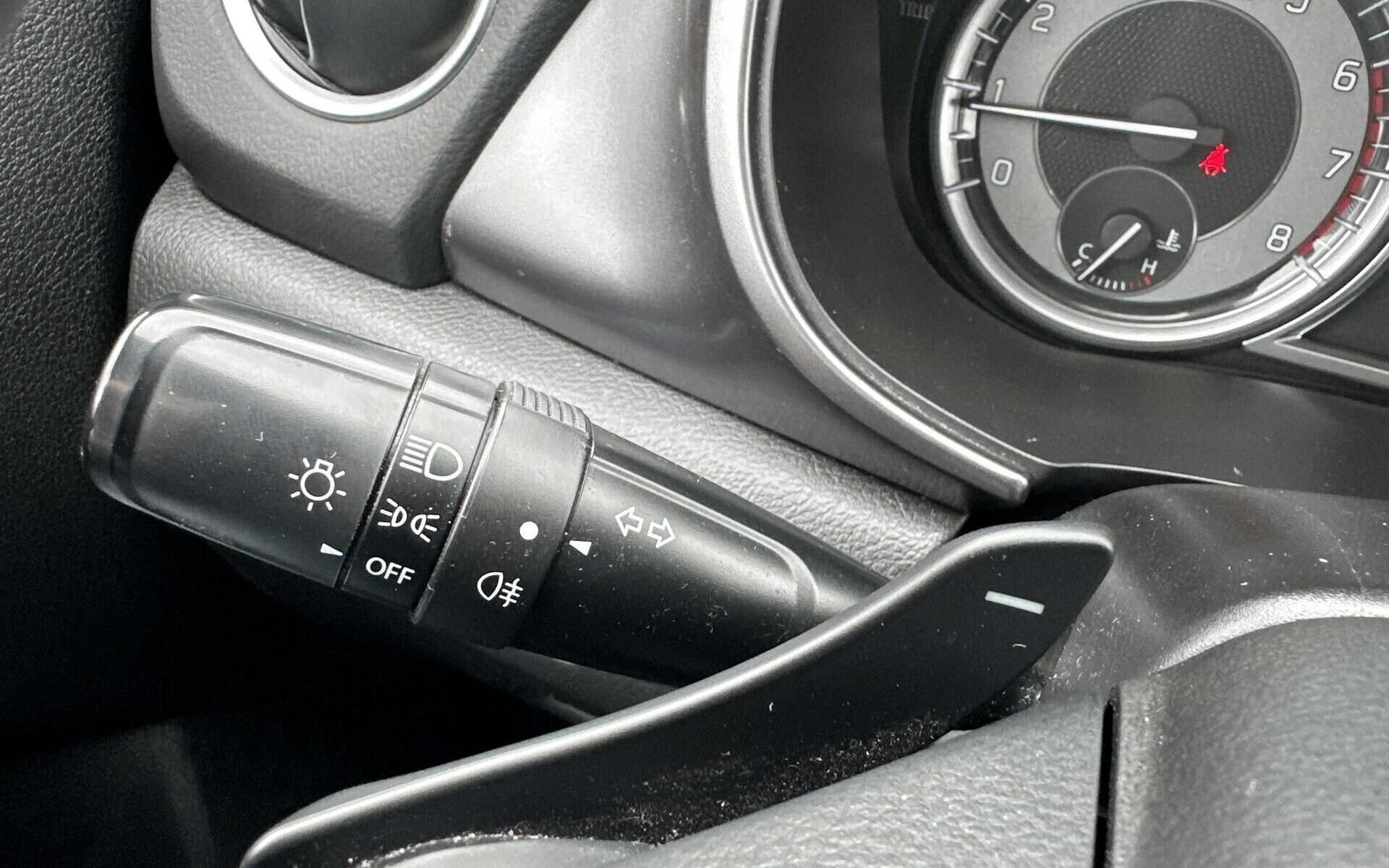 Blå Suzuki Vitara fra 2020