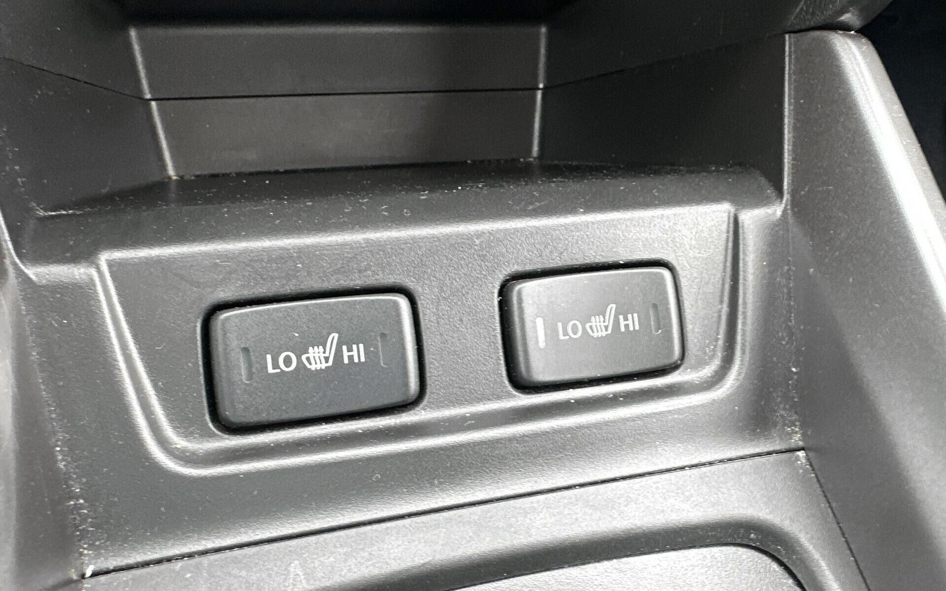 Blå Suzuki Vitara fra 2020