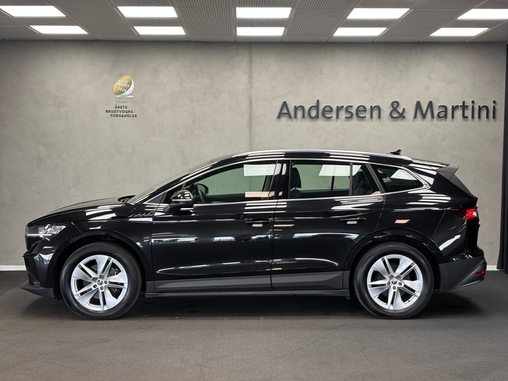 Sort Skoda Enyaq fra 2023