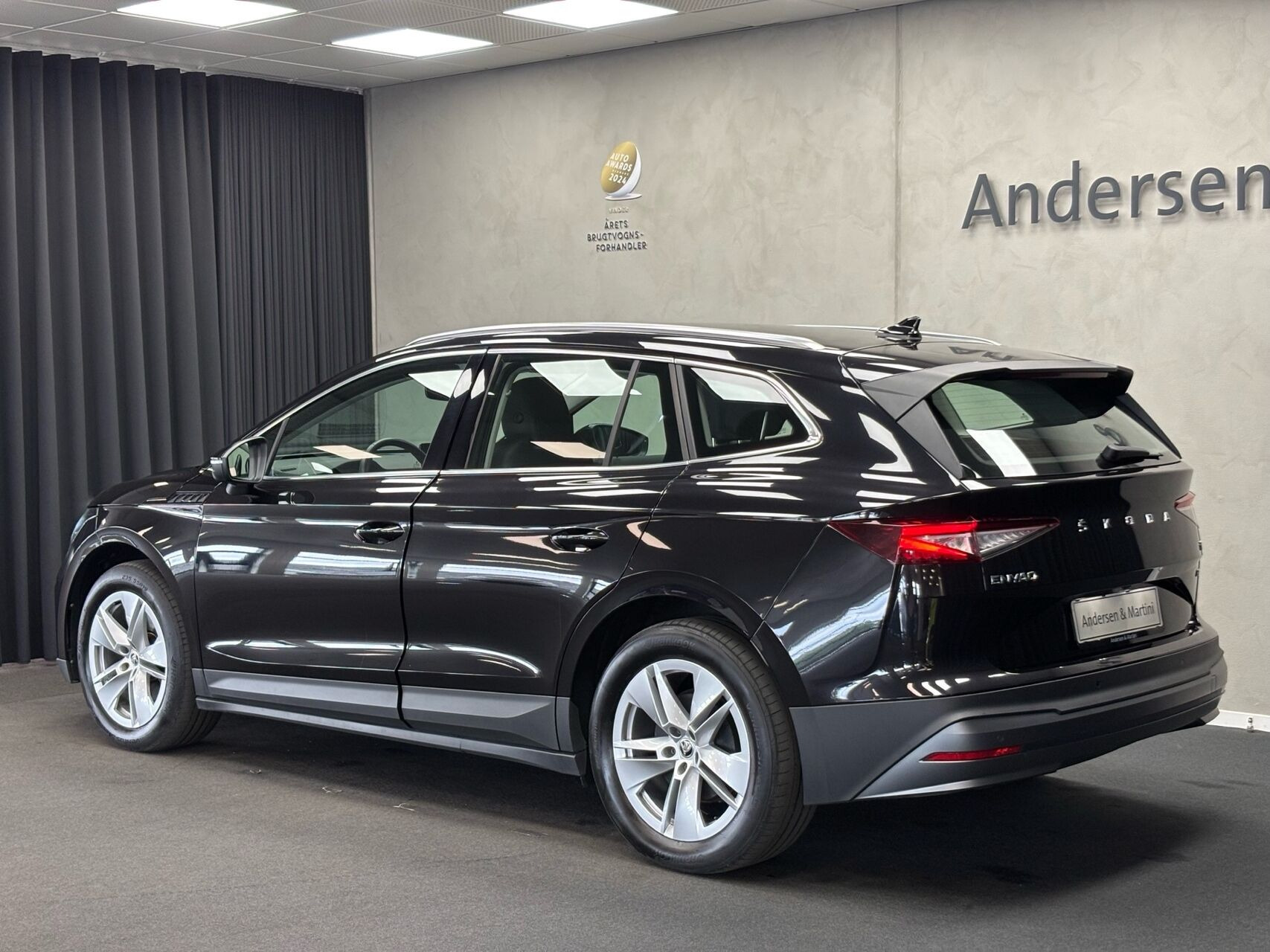 Sort Skoda Enyaq fra 2023