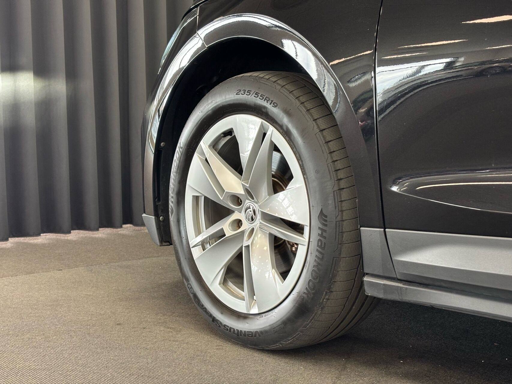 Sort Skoda Enyaq fra 2023