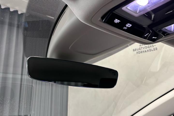 Sort Skoda Enyaq fra 2023