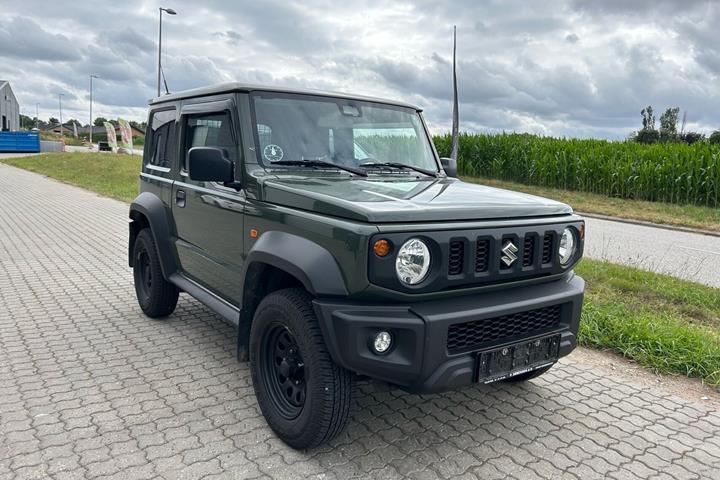 Grøn Suzuki Jimny fra 2023