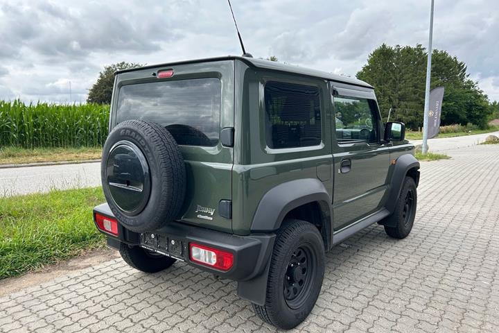 Grøn Suzuki Jimny fra 2023