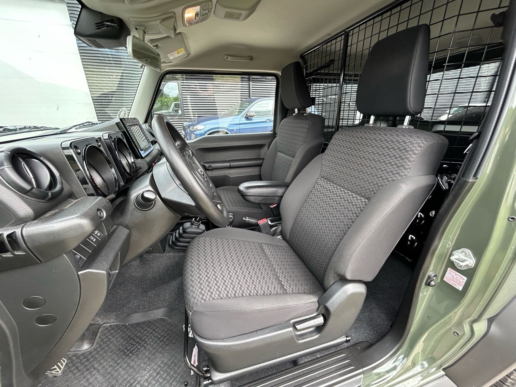 Grøn Suzuki Jimny fra 2023