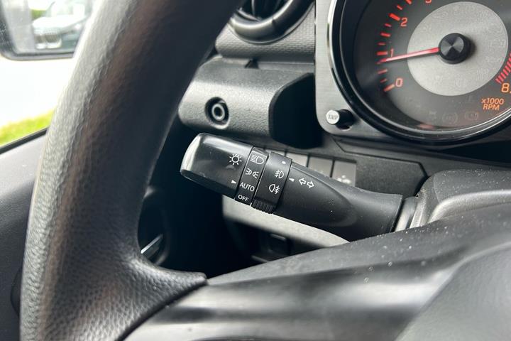 Grøn Suzuki Jimny fra 2023