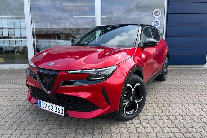 Rød Alfa Romeo Junior fra 2026