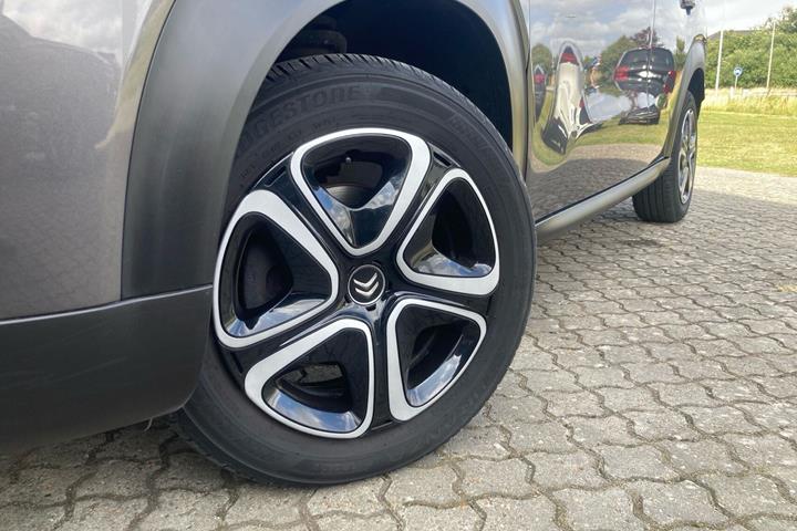 Grå Citroën C3 Aircross fra 2020