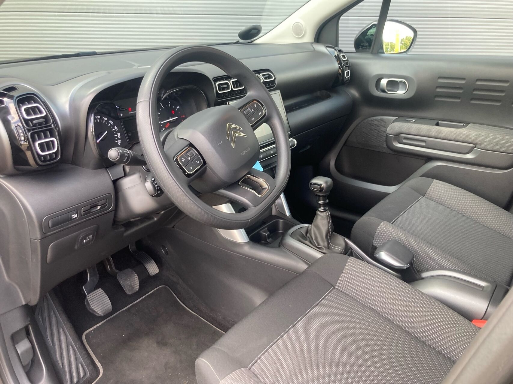 Grå Citroën C3 Aircross fra 2020