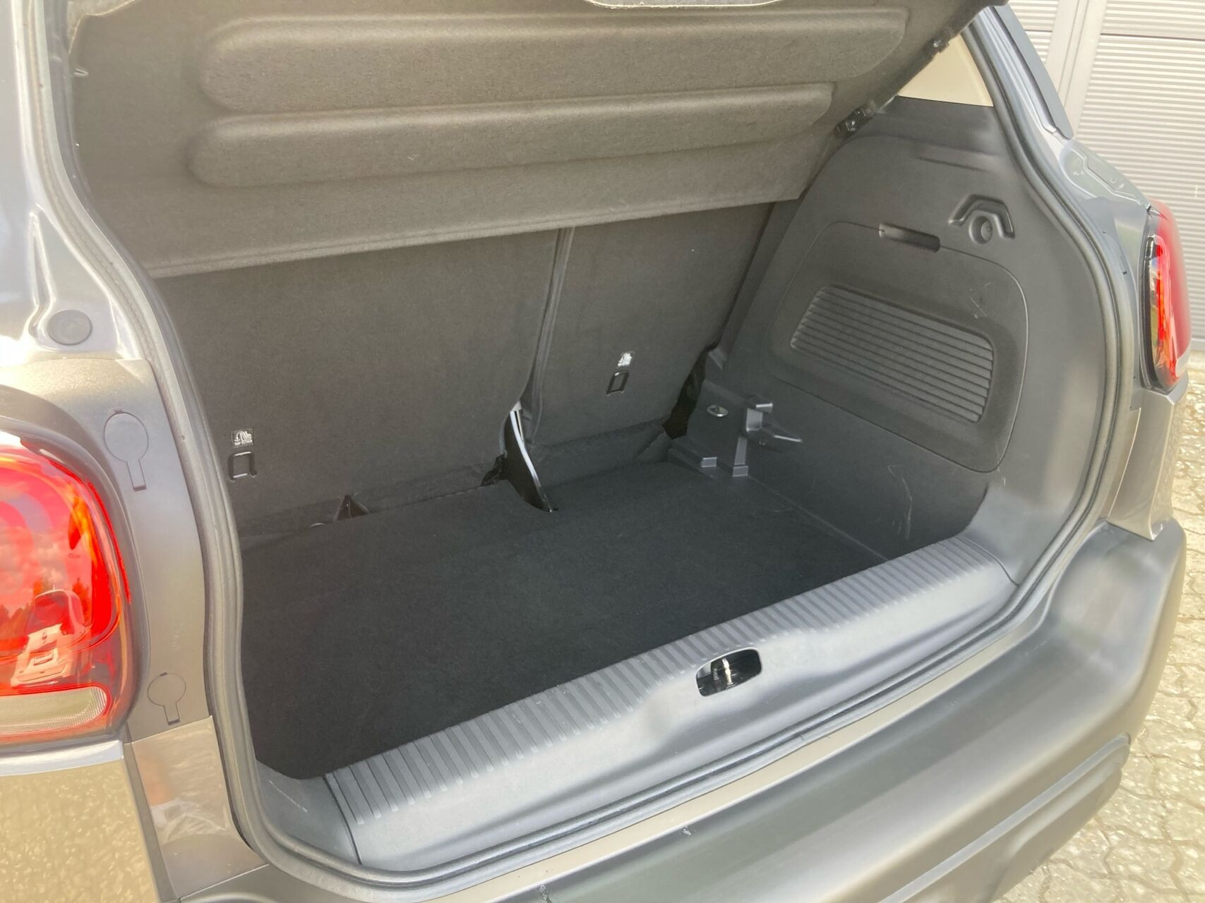 Grå Citroën C3 Aircross fra 2020
