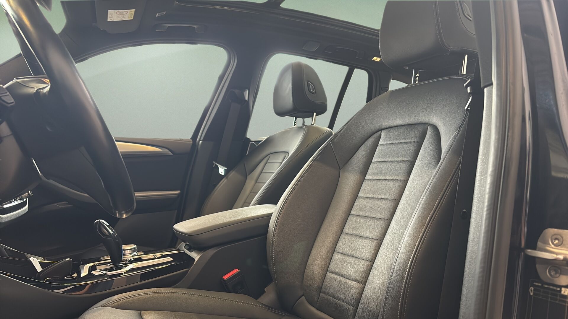 Sort BMW iX3 fra 2021