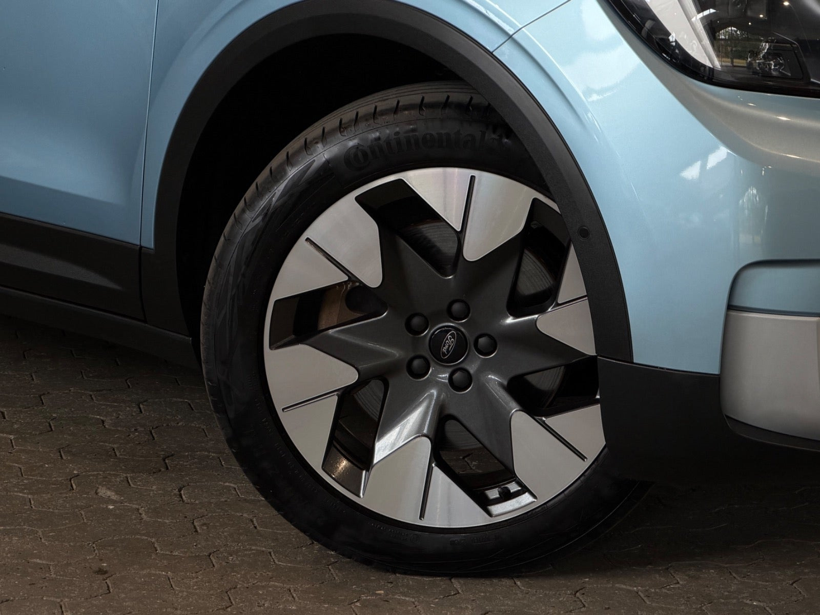 Blå Ford Explorer fra 2025