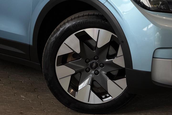 Blå Ford Explorer fra 2025