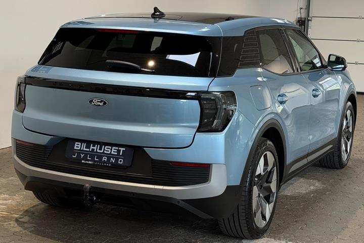 Blå Ford Explorer fra 2025