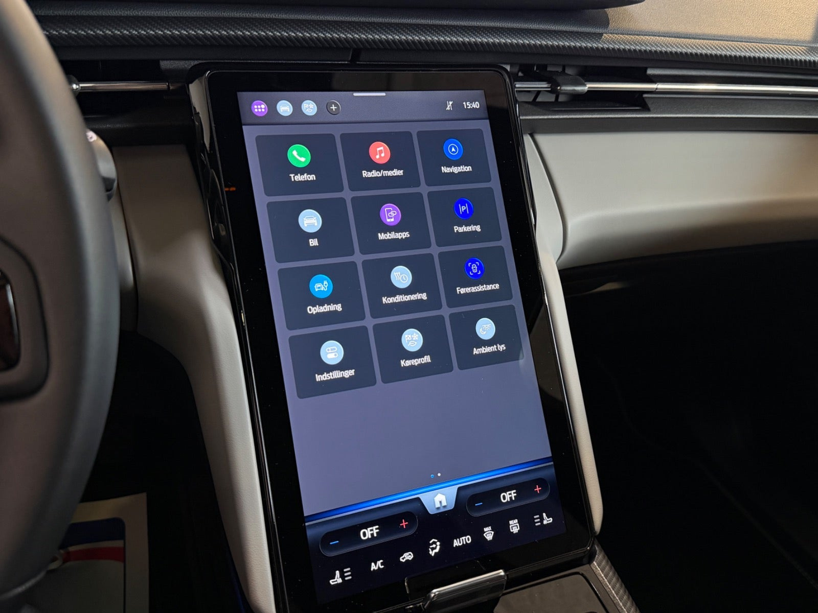 Blå Ford Explorer fra 2025