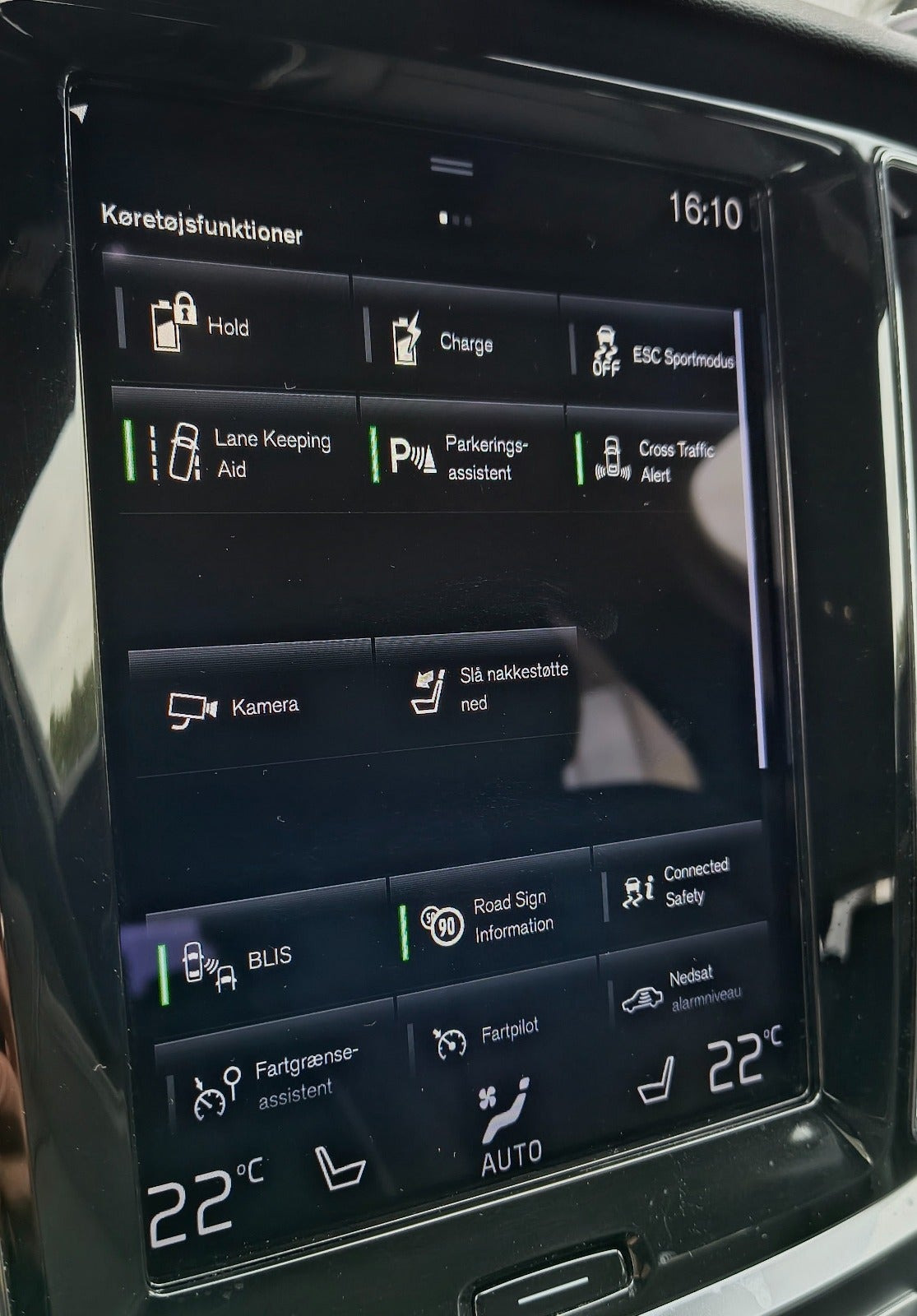 Blå Volvo V60 fra 2022