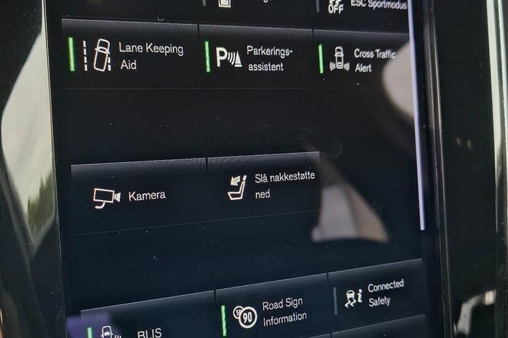 Blå Volvo V60 fra 2022