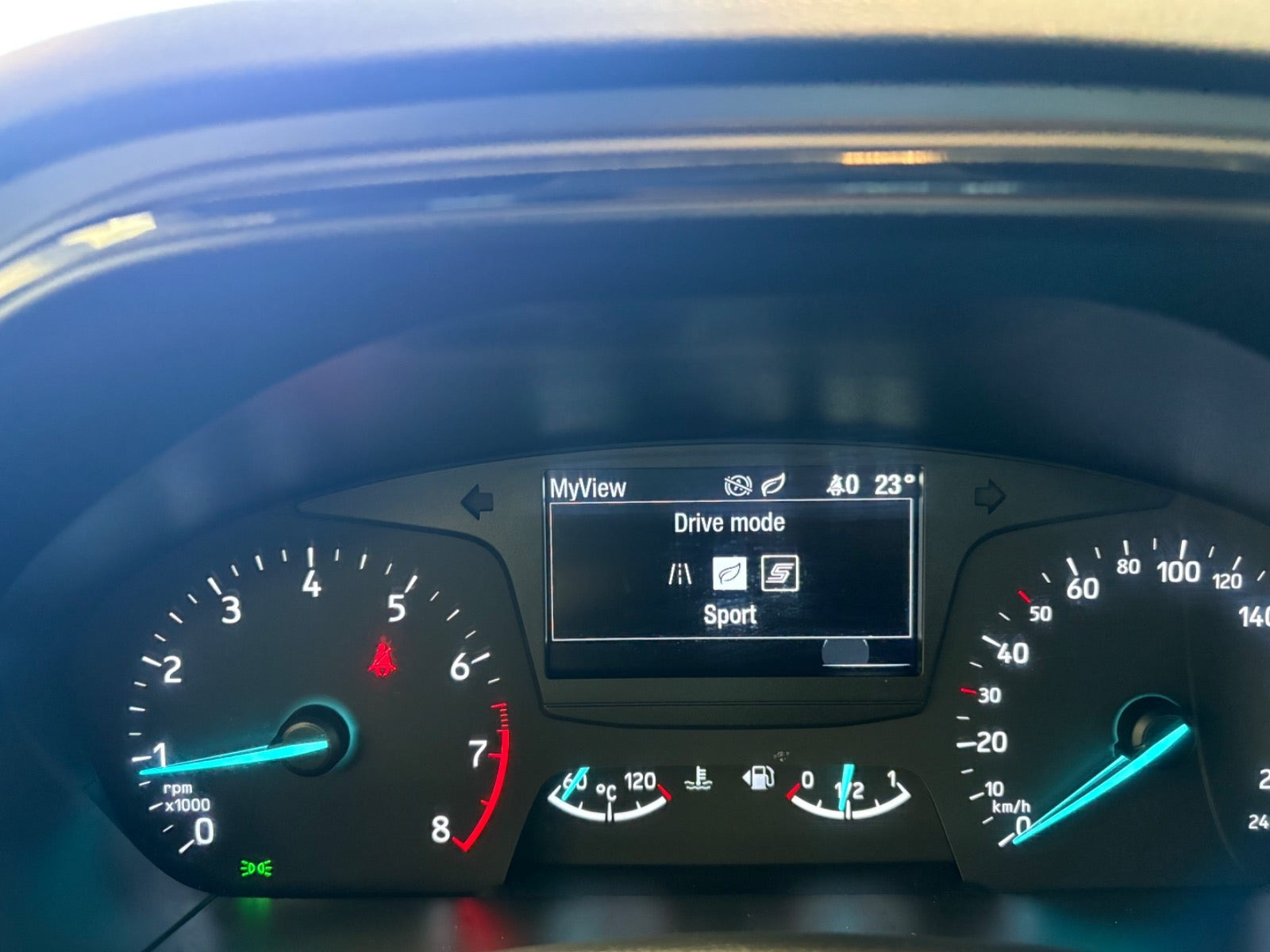 Hvid Ford Focus fra 2019