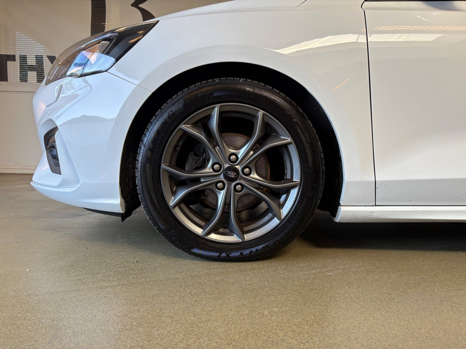 Hvid Ford Focus fra 2019