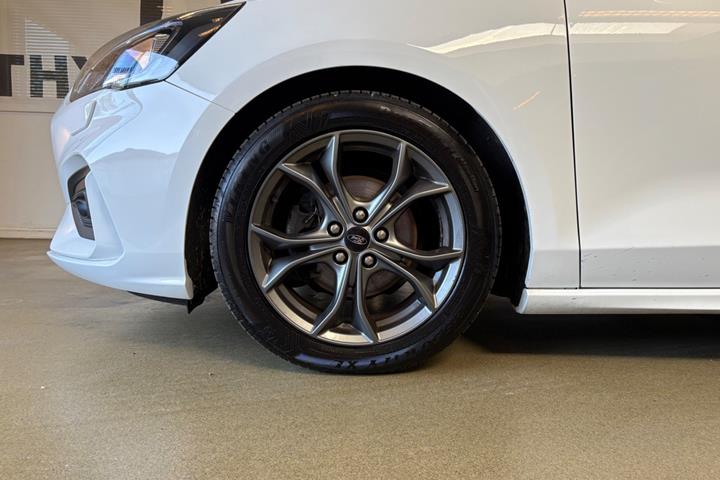 Hvid Ford Focus fra 2019