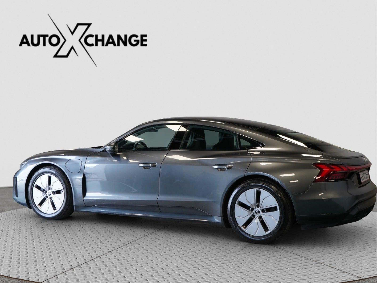 Grå Audi e-tron GT fra 2021