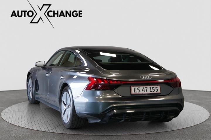 Grå Audi e-tron GT fra 2021