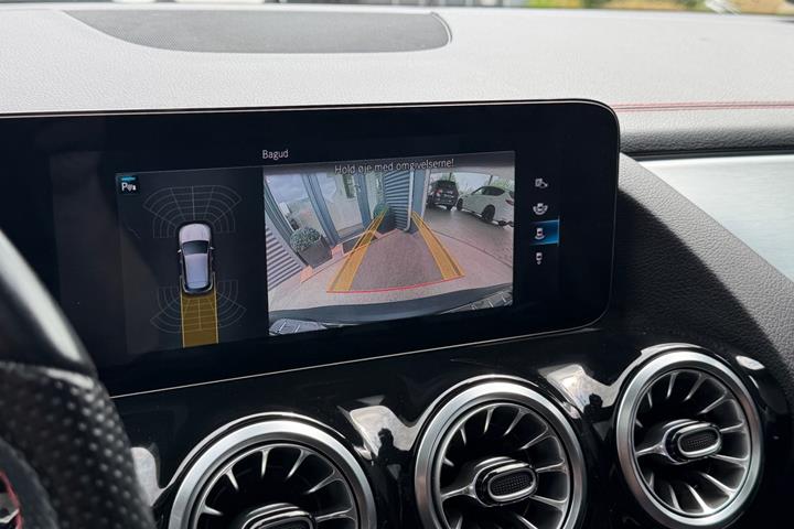 Sort Mercedes EQA300 fra 2022