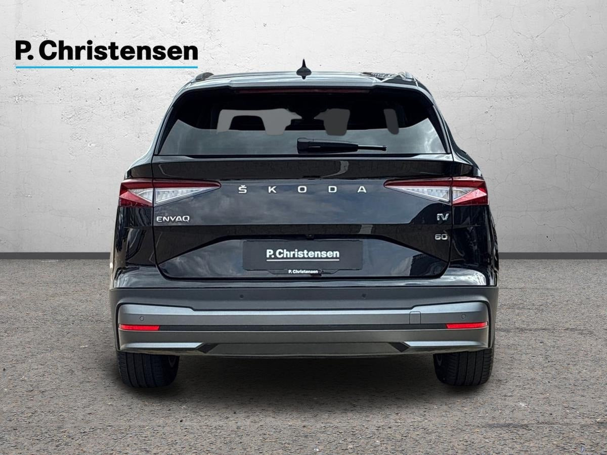 Sort Skoda Enyaq fra 2023