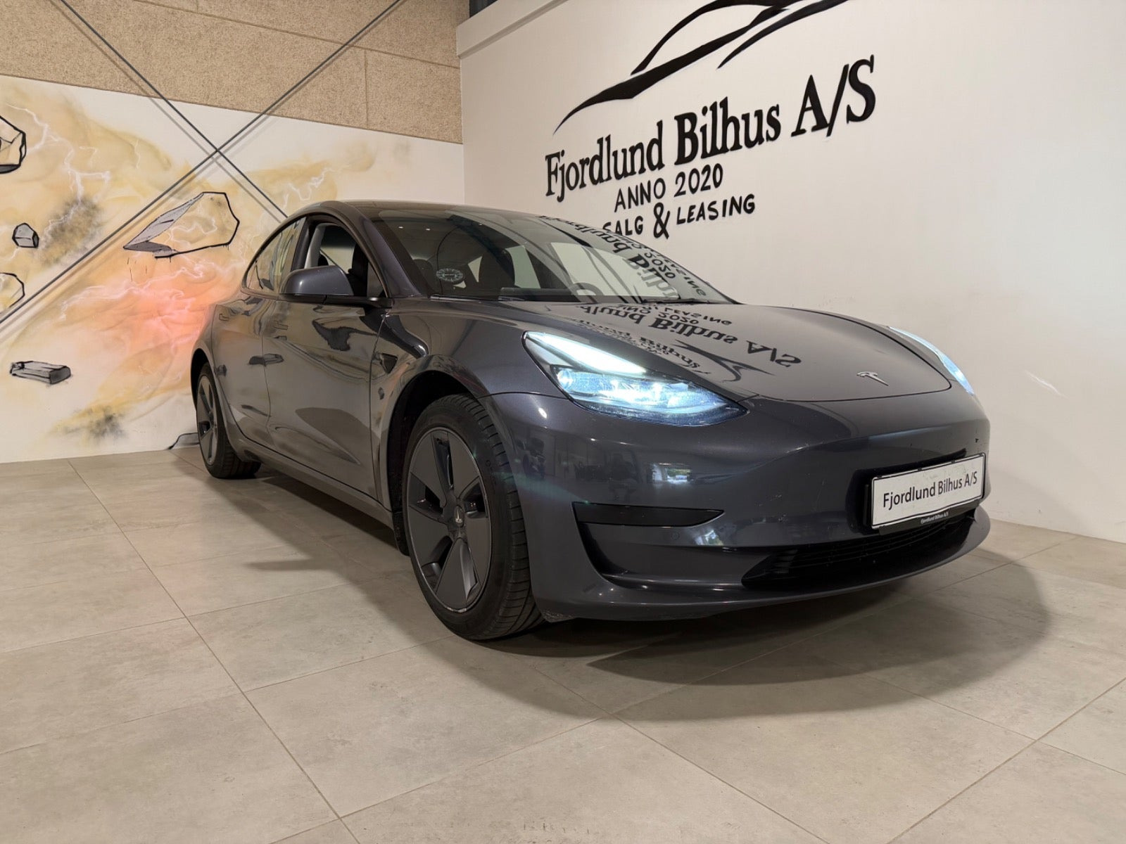 Tesla Model 3 Standard Range+ RWD