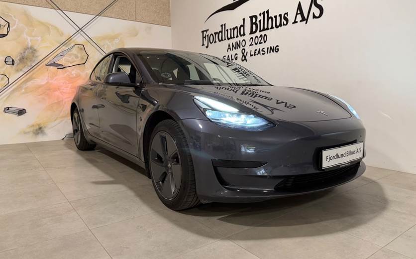 Tesla Model 3 Standard Range+ RWD