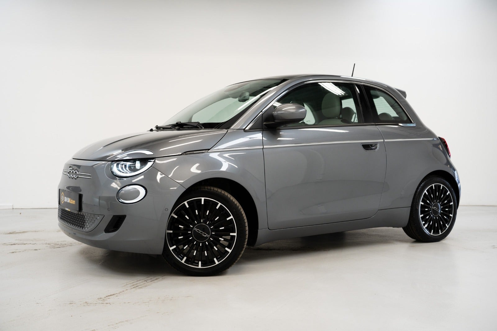 Fiat 500e 42 la Prima