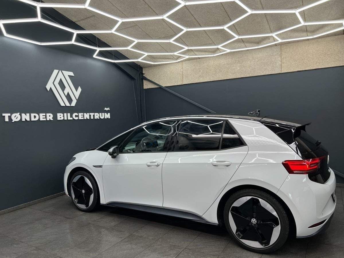 Hvid VW ID.3 fra 2023