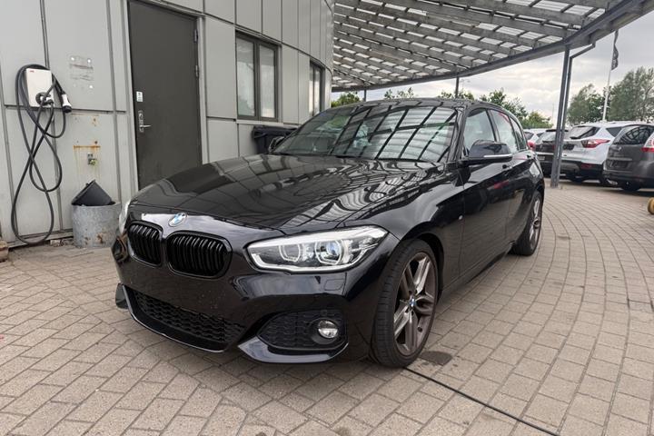 Sort BMW 118i fra 2019