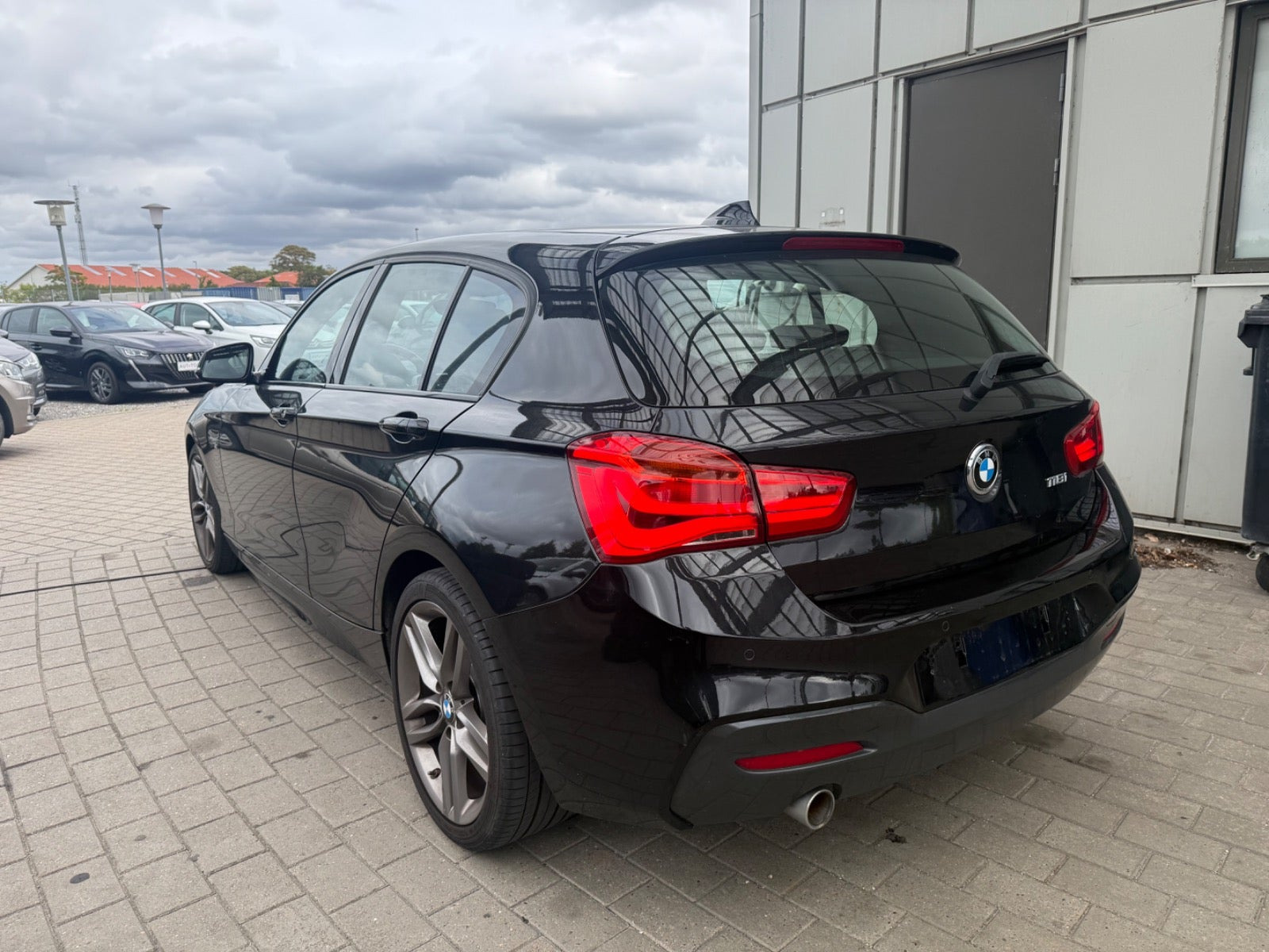 Sort BMW 118i fra 2019