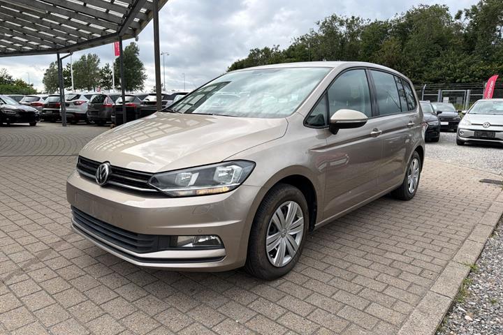 Orange VW Touran fra 2017