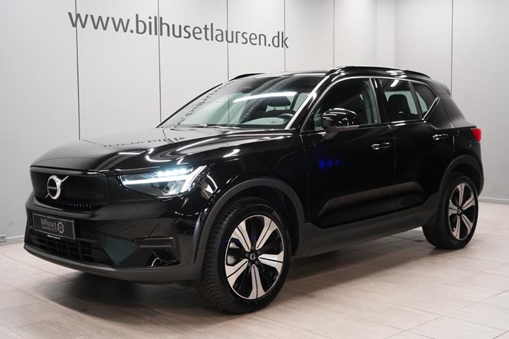Sort Volvo XC40 fra 2023