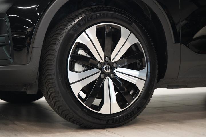 Sort Volvo XC40 fra 2023