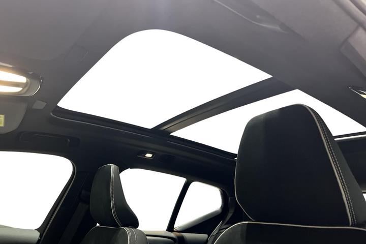 Grå Volvo EX40 fra 2026