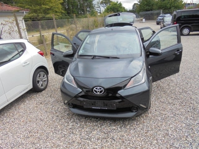 Toyota Aygo 1,0 VVT-i x-play x-touch