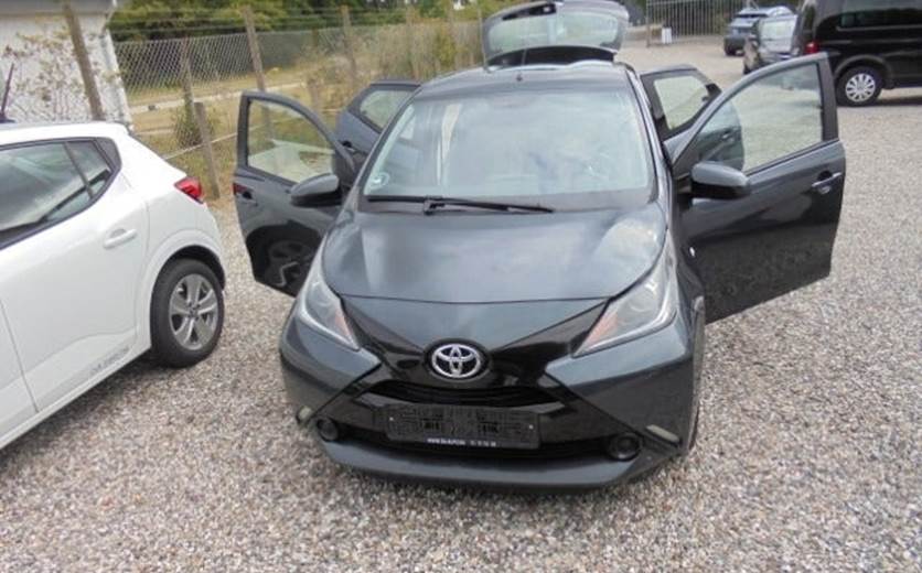 Toyota Aygo 1,0 VVT-i x-play x-touch