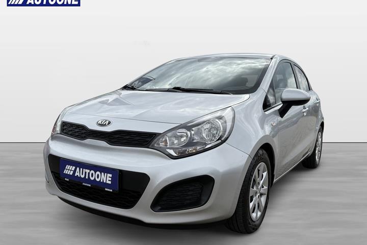 Sølv Kia Rio fra 2014