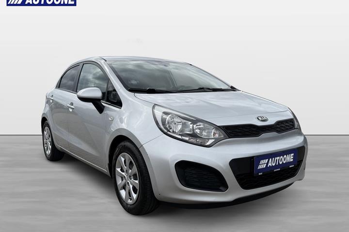 Sølv Kia Rio fra 2014