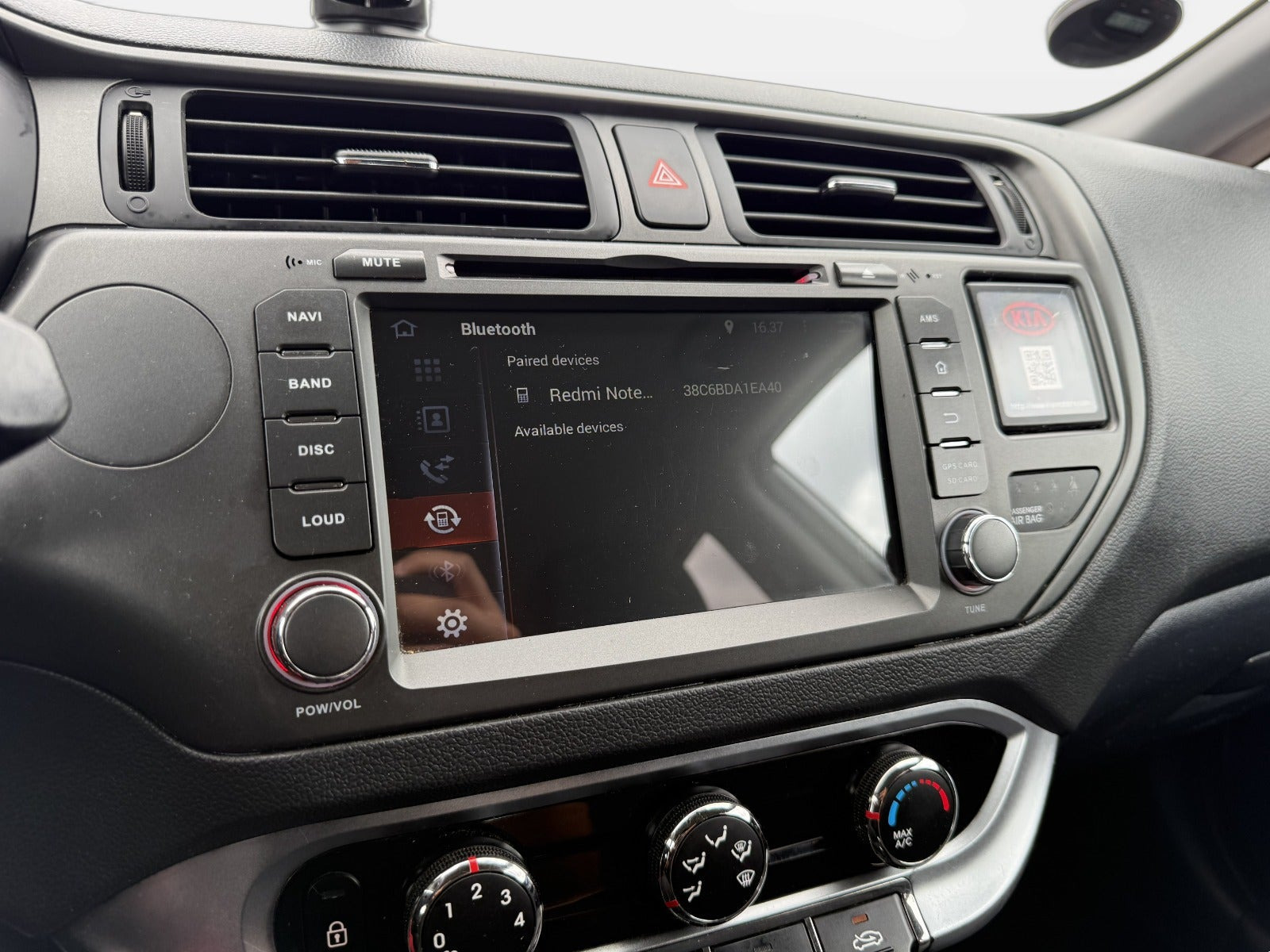 Sølv Kia Rio fra 2014