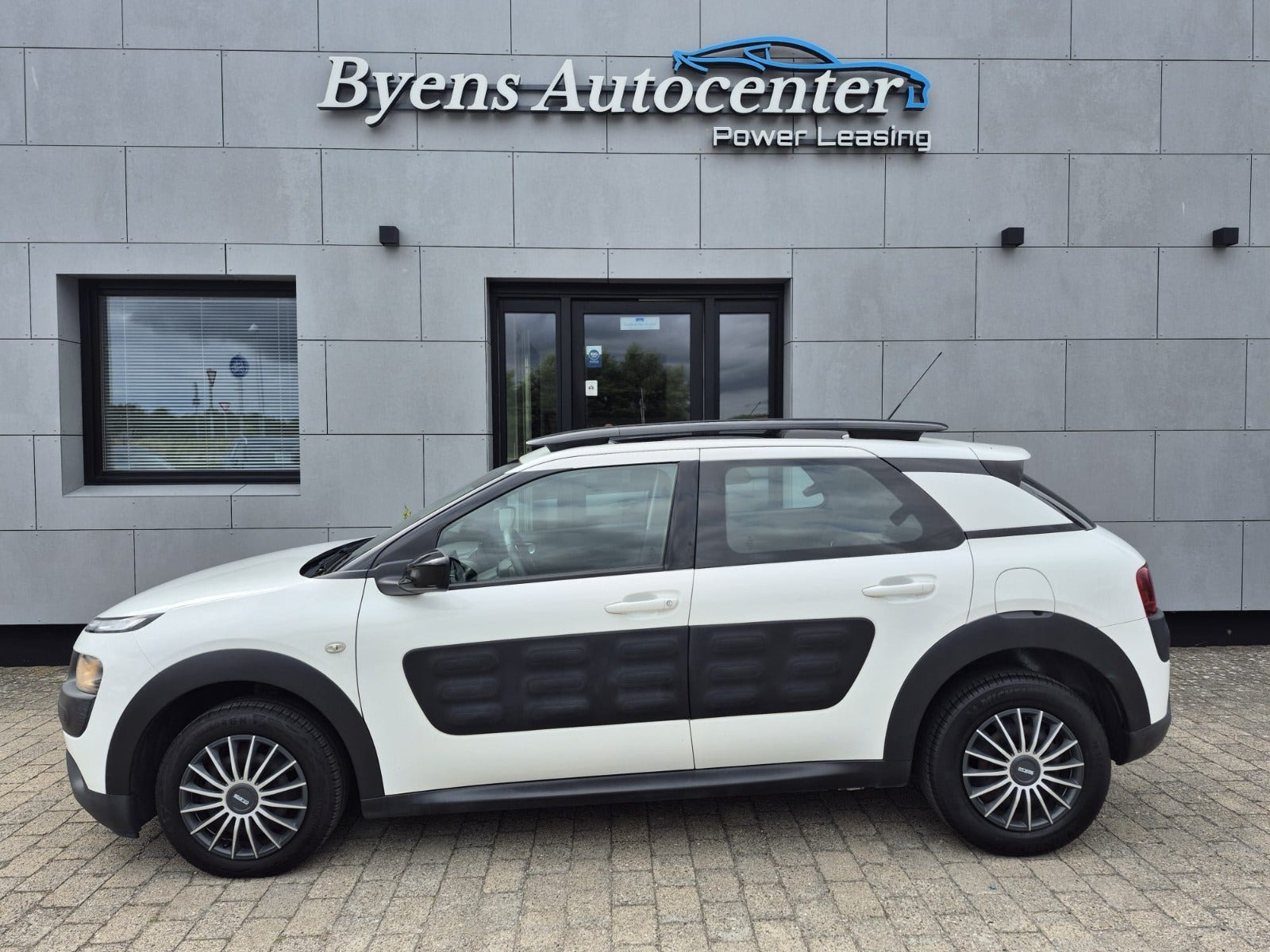 Hvid Citroën C4 Cactus fra 2018