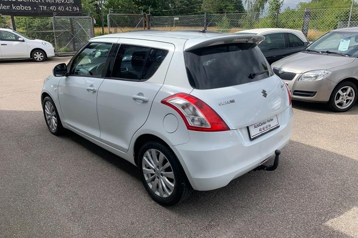 Hvid Suzuki Swift fra 2013