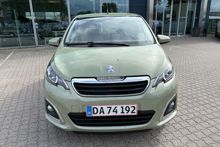 Rød Peugeot 108 fra 2021