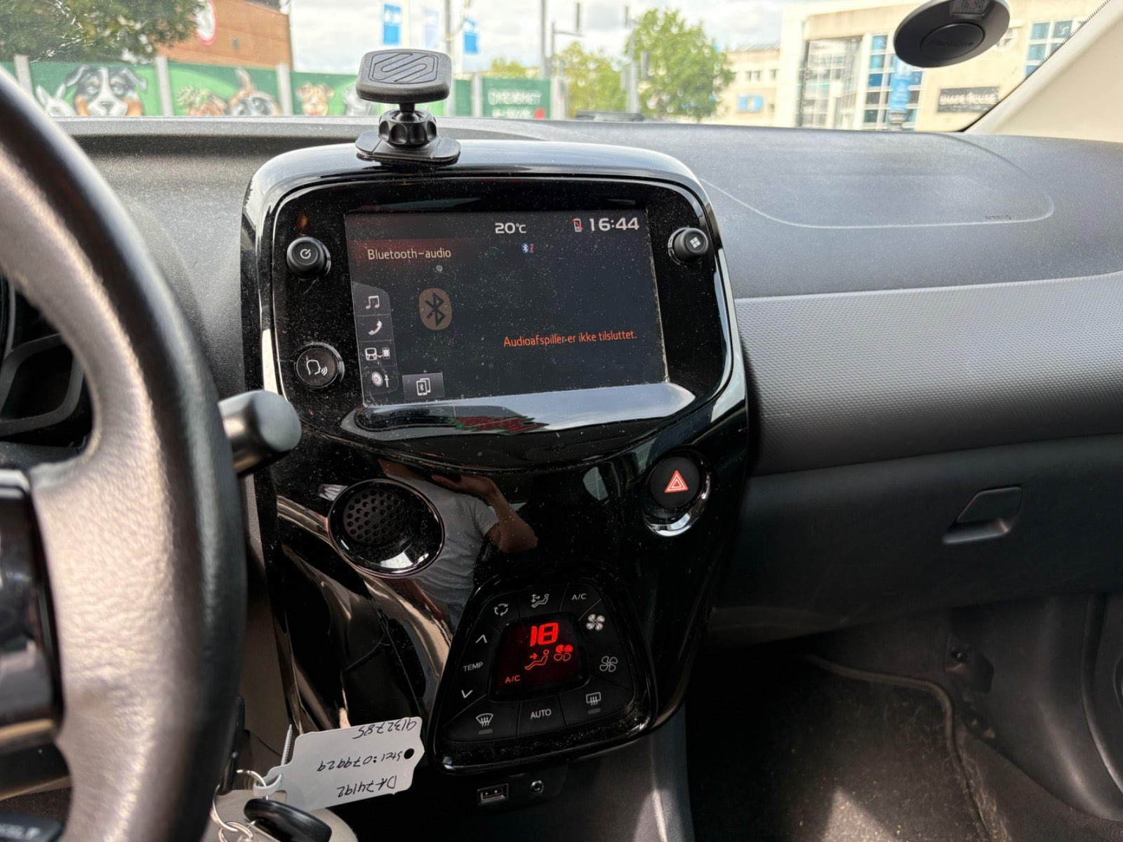 Rød Peugeot 108 fra 2021